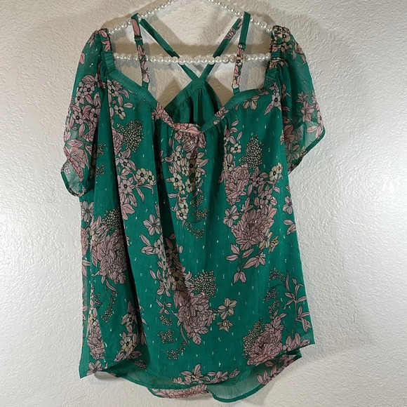 TORRID Cold Shoulder Halter Top Crinkle Chiffon Floral Green Size 2 NEW - Picture 6 of 14